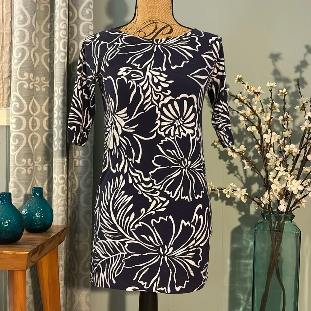 Lilly Pulitzer Navy and White Floral Cassie Slub Dress